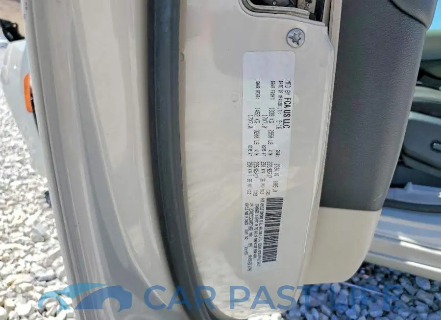 2C4RC1CG3HR571092# 13