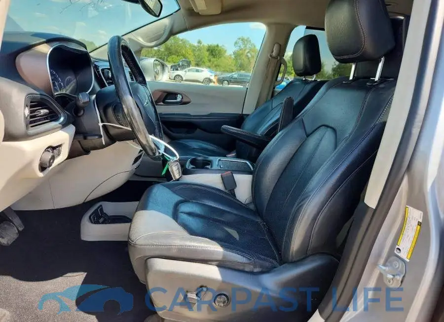 2C4RC1EG4KR594336# 7