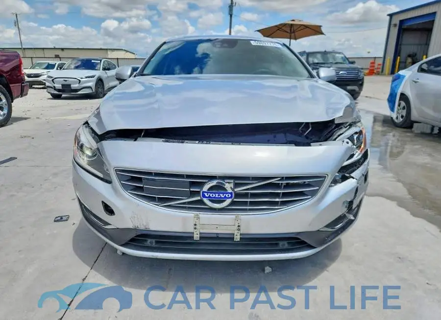 LYV402HM4HB126963# 5