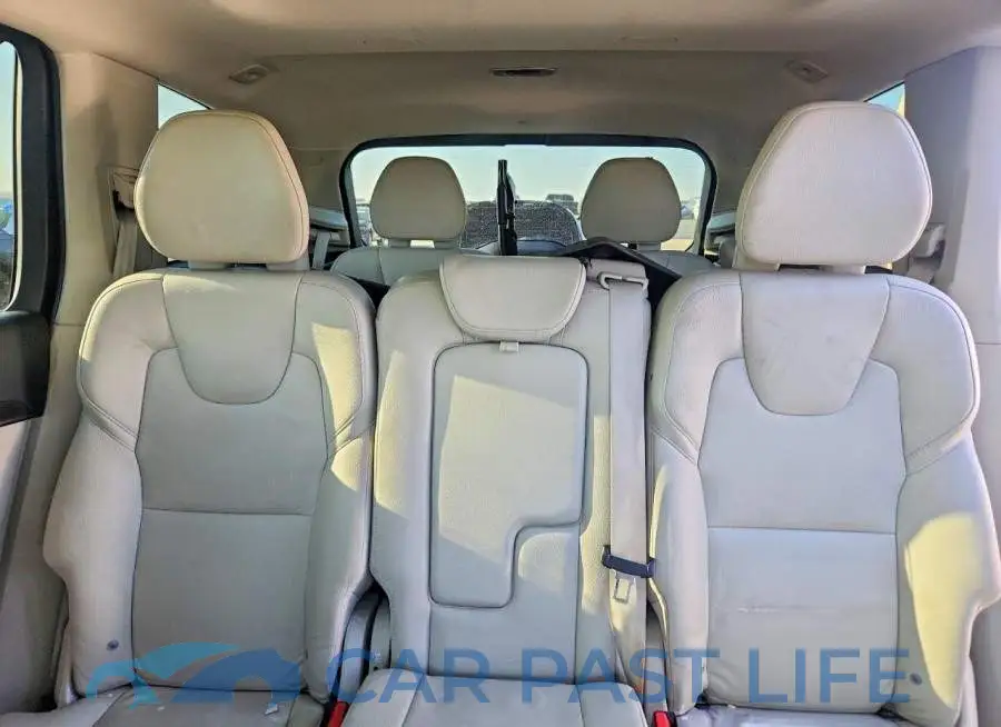 YV4102CKXL1549939# 10