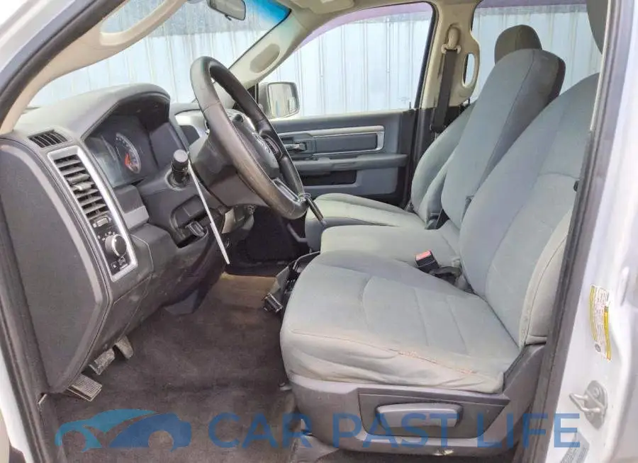 3C6TR5DT5HG609247# 7
