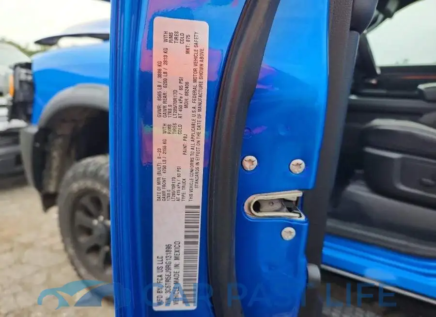 3C6TR5EJ9RG131896# 12