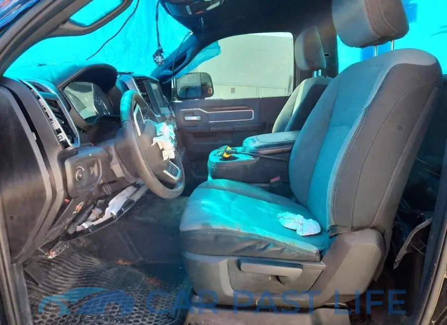 3C7WRKAL0NG238215# 7