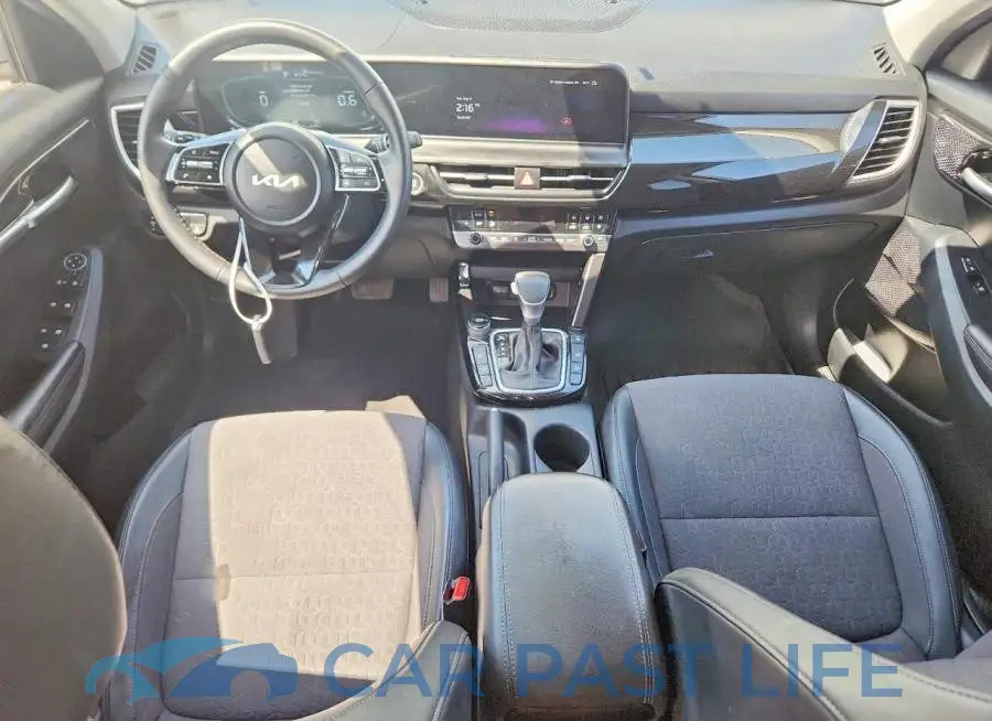 KNDEUCAA4S7690946# 8