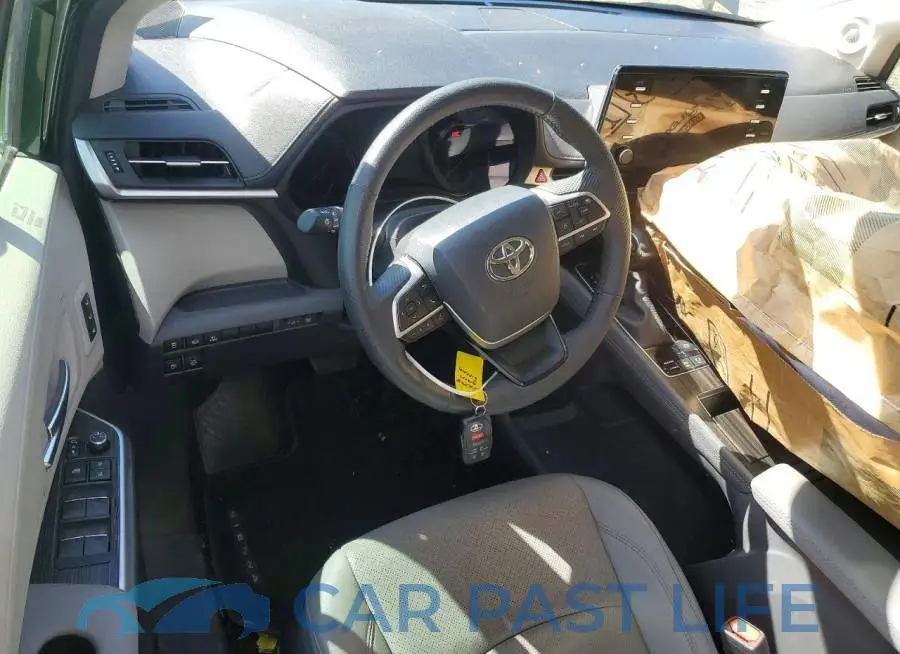 5TDZRKEC7RS199523# 8