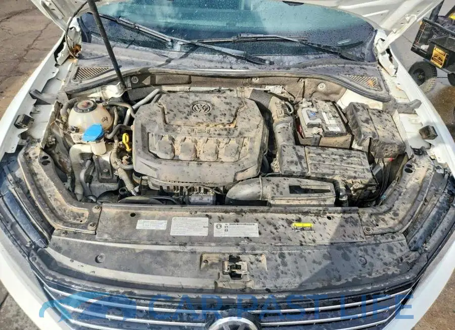 1VWLA7A32KC012662# 11