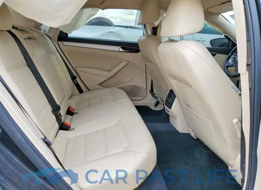 1VWLA7A36KC009909# 10
