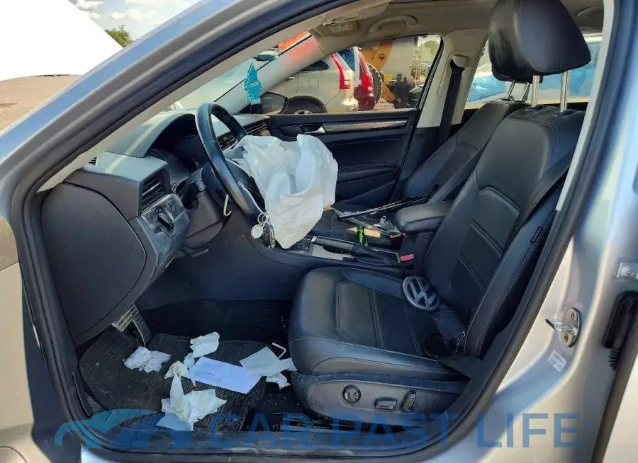 1VWMA7A35LC019823# 7