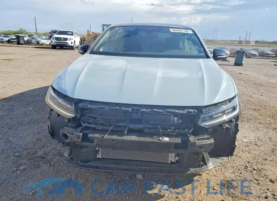 3VW1M7BU5TM000074# 5