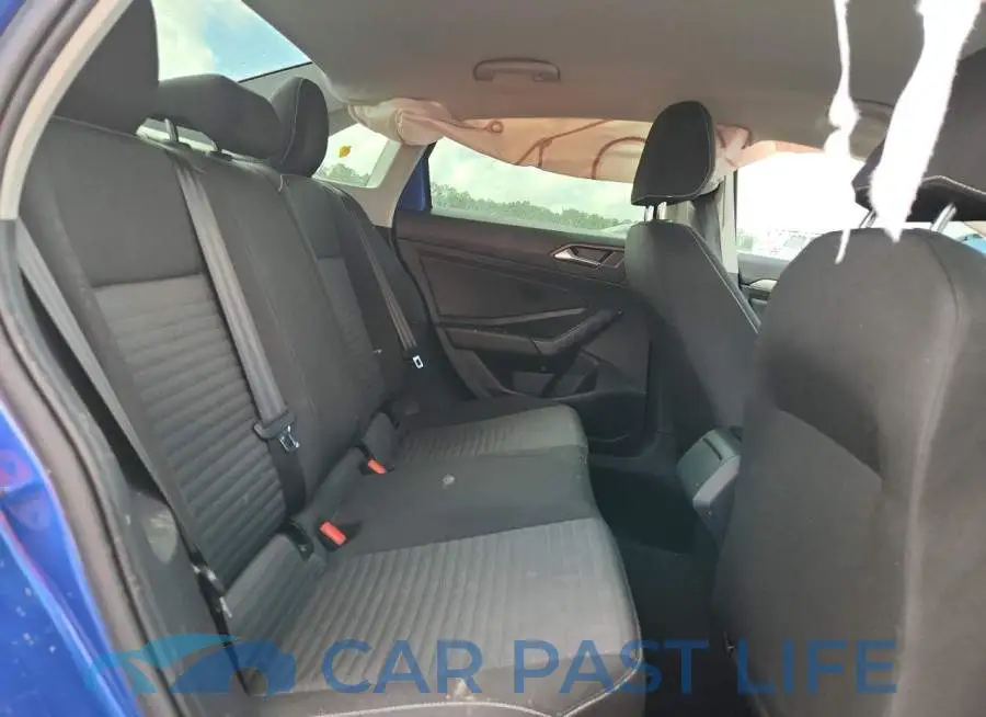 3VW5M7BU4PM028388# 10