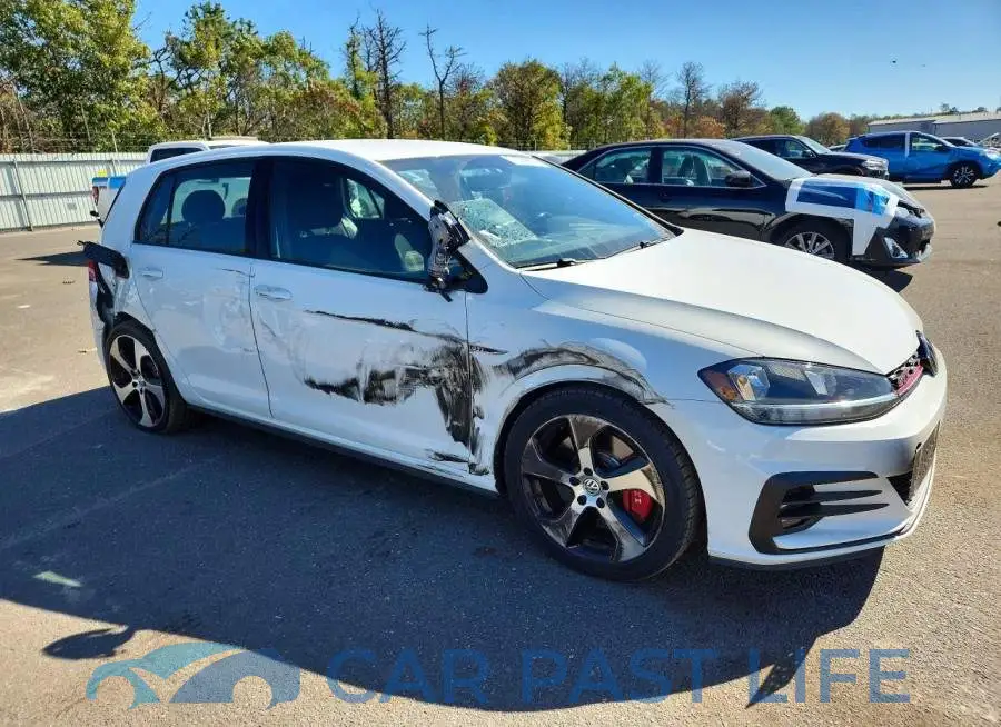 3VW5T7AU2KM009822# 4