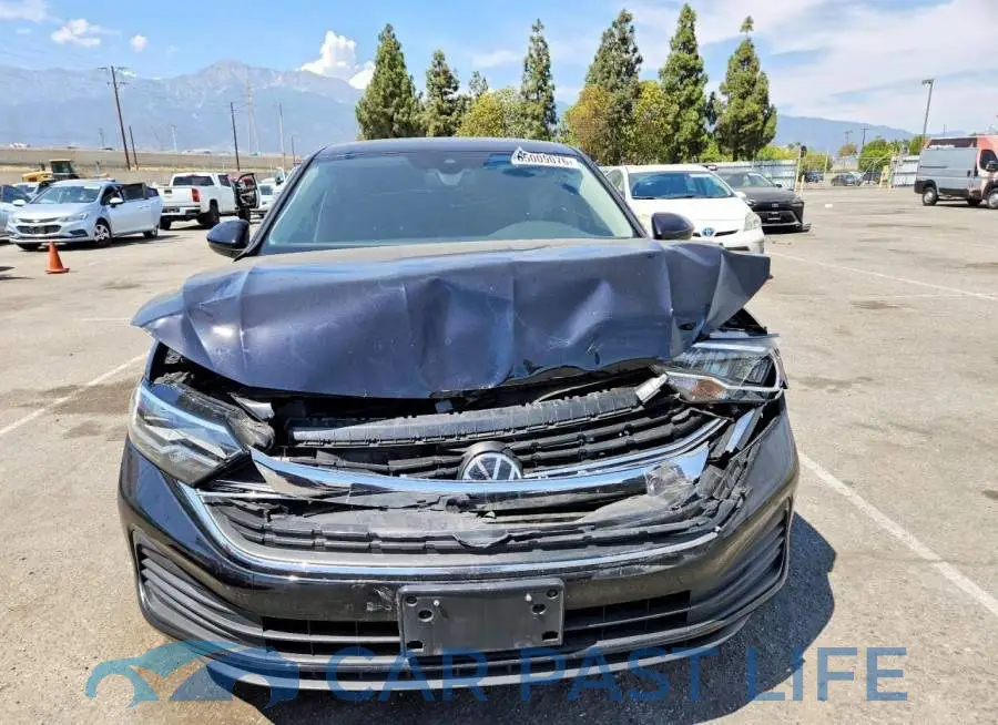 3VW7M7BU3RM035778# 5