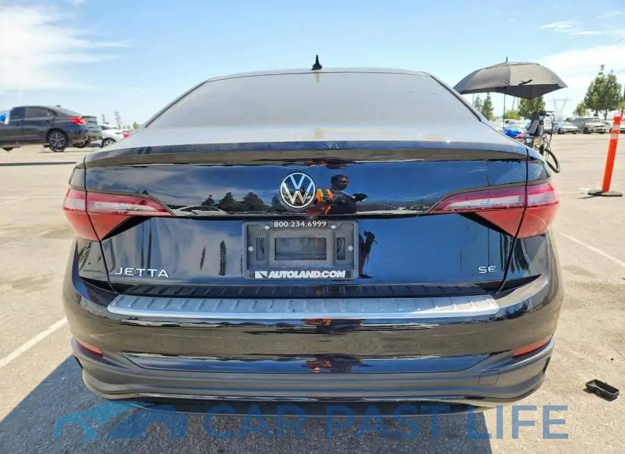 3VW7M7BU3RM035778# 6