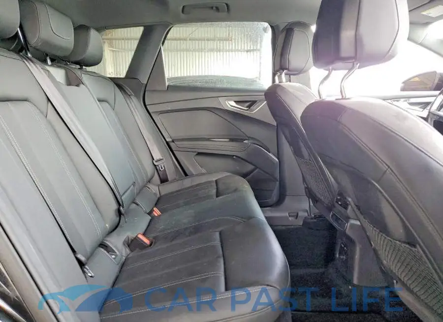 WA1KUBFZ5RP059560# 11