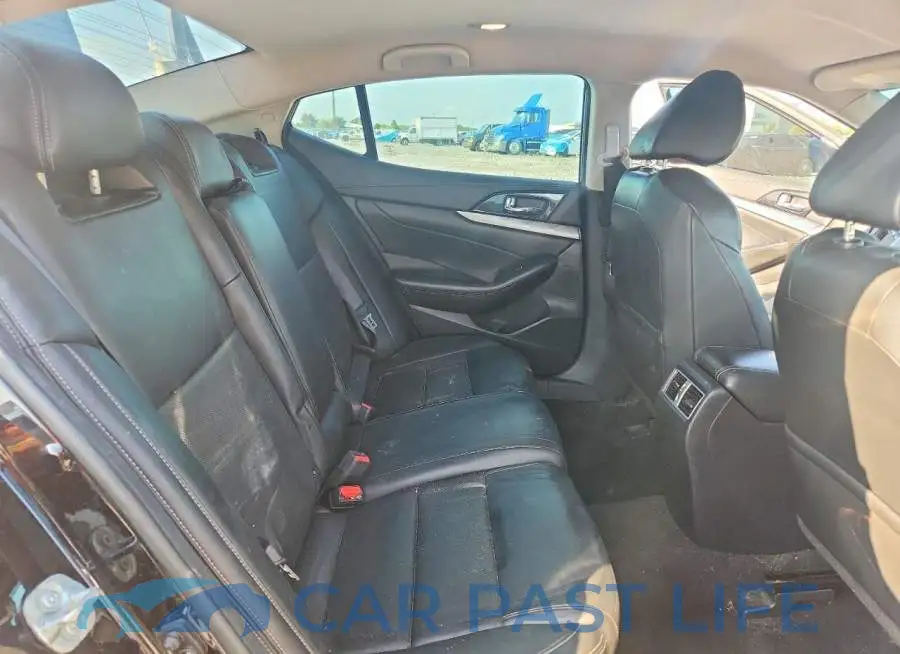 1N4AA6CV9LC366365# 10
