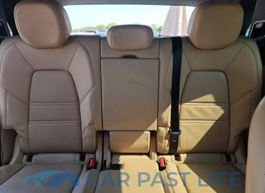 WP1AA2AY3NDA00896# 10