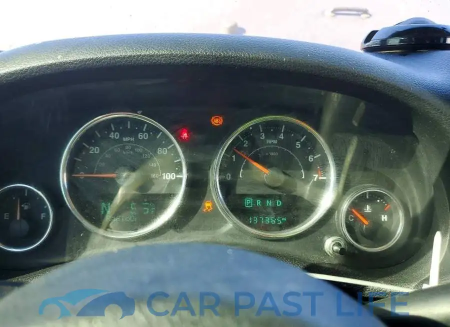 1C4BJWDG1JL831359# 9
