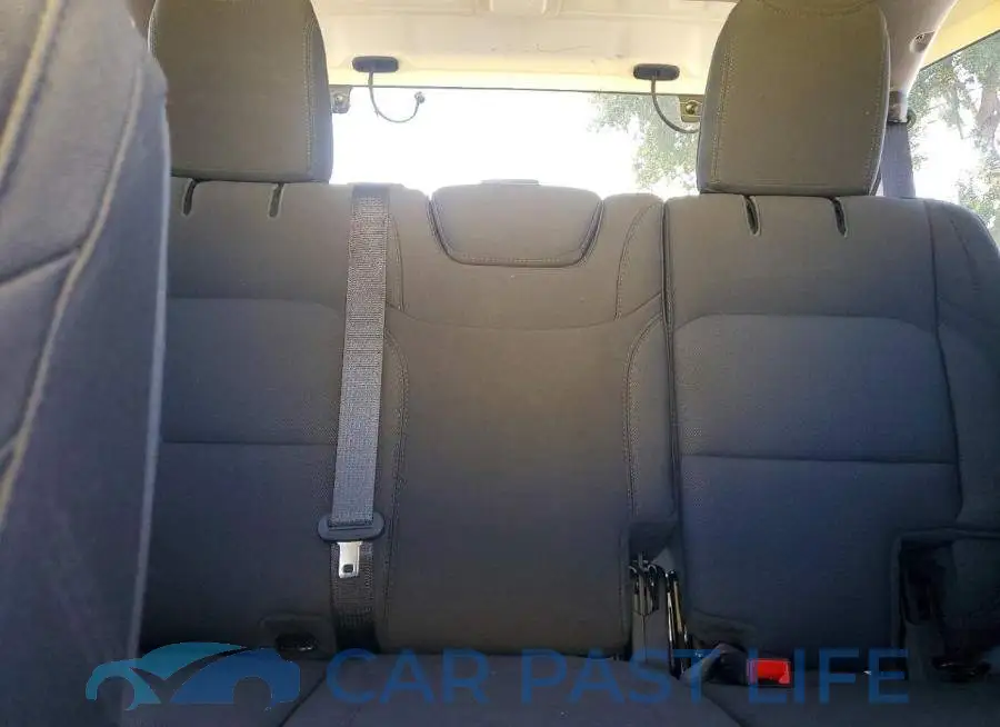 1C4HJXDN7PW558160# 10