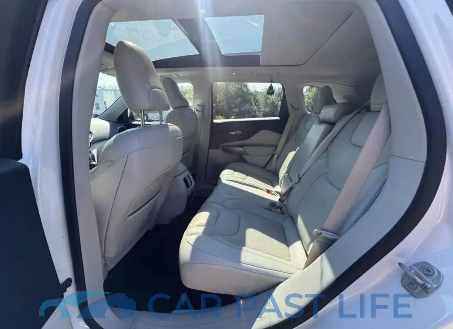 1C4PJMDX8MD225274# 13