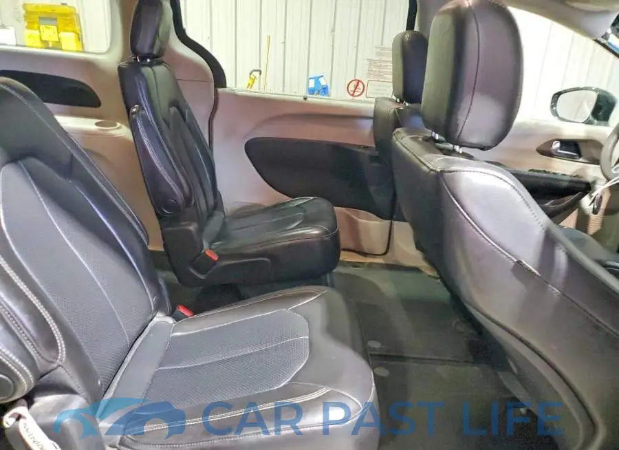 2C4RC1DG1MR516729# 11