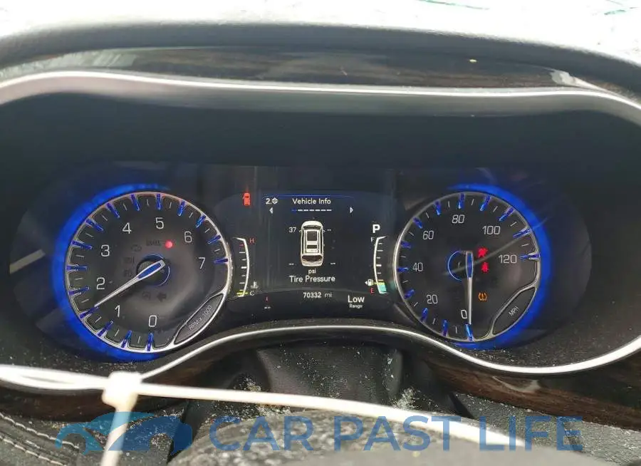2C4RC3GG3NR221172# 9