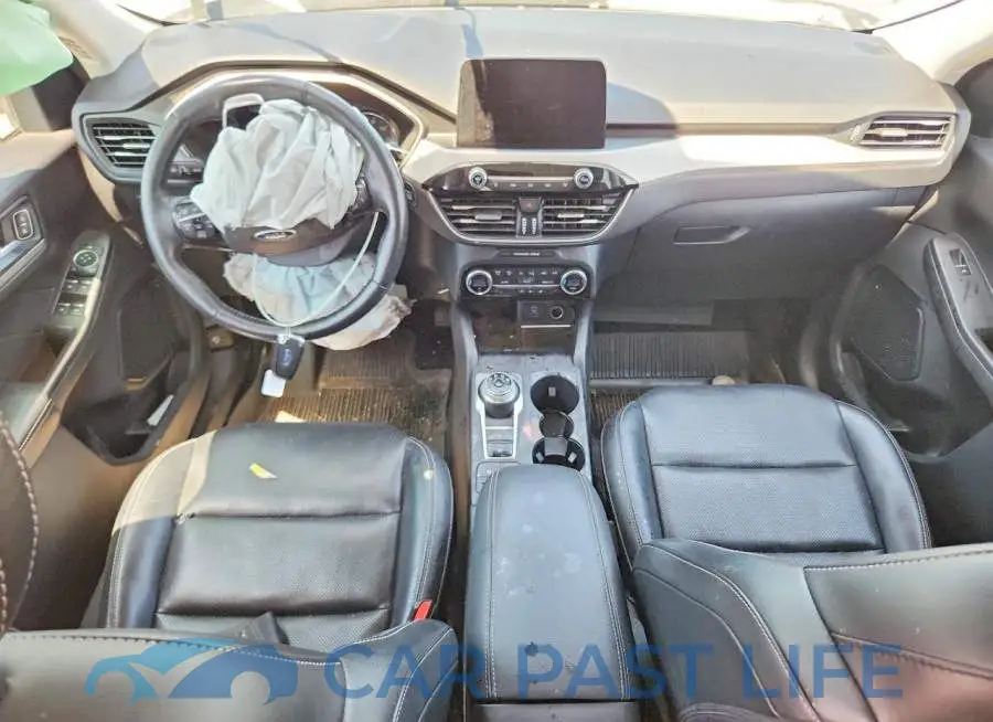 1FMCU9CZ4MUA51415# 8
