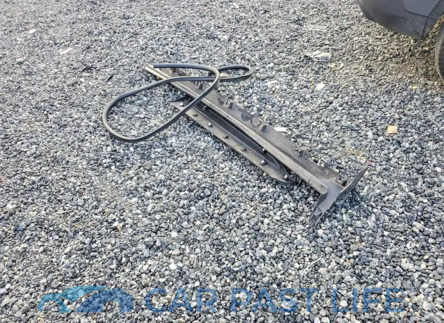 1FMCU9NZ9TUA40664# 13