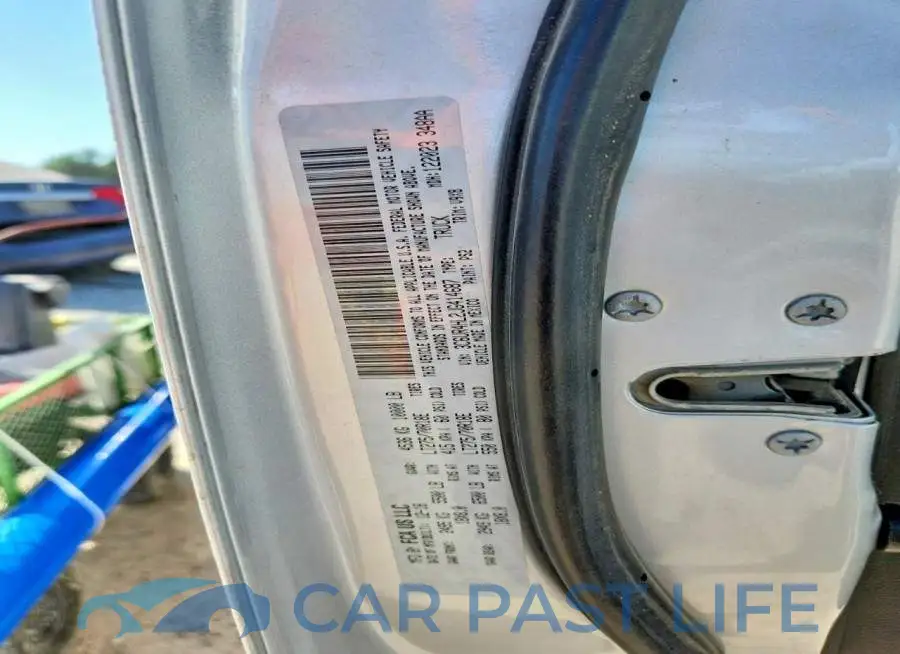 3C6UR4HL2JG414687# 12