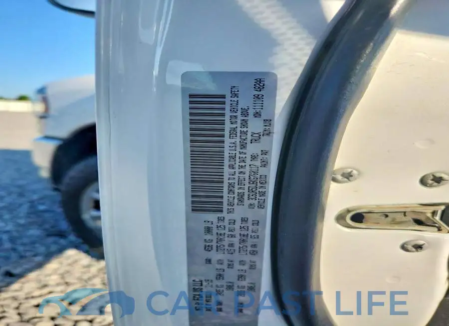 3C6UR5DJ6KG700117# 12