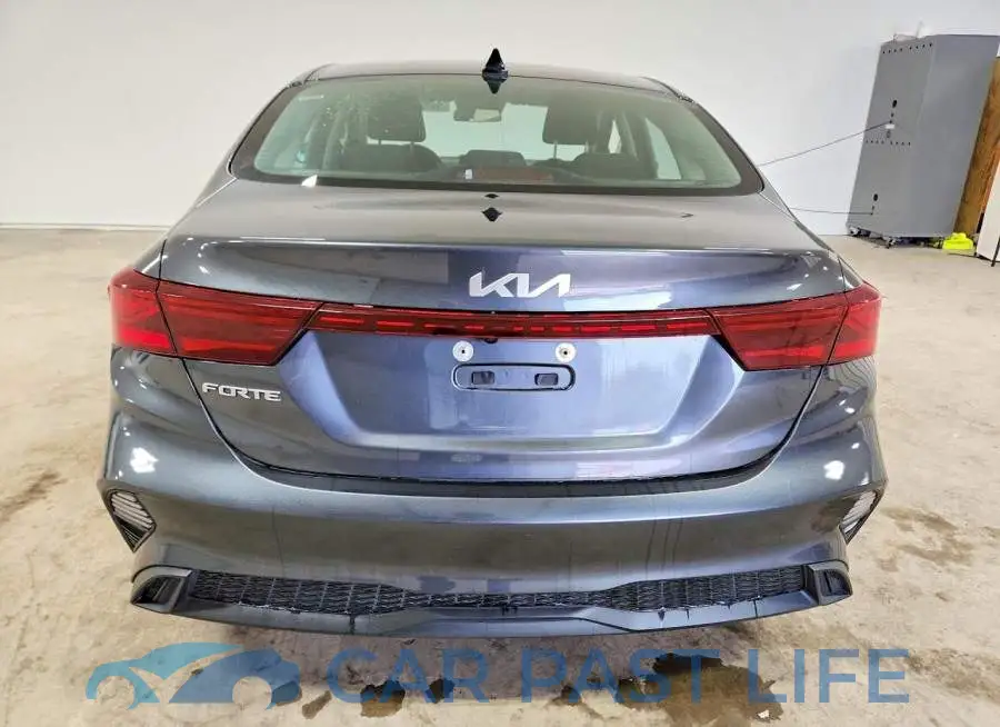 3KPF24AD3RE739896# 6