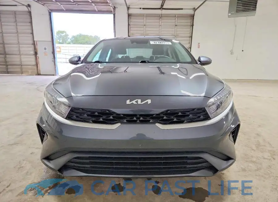 3KPF24AD3RE739896# 5