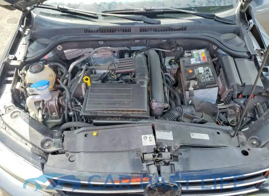 3VW2B7AJ5JM248792# 11