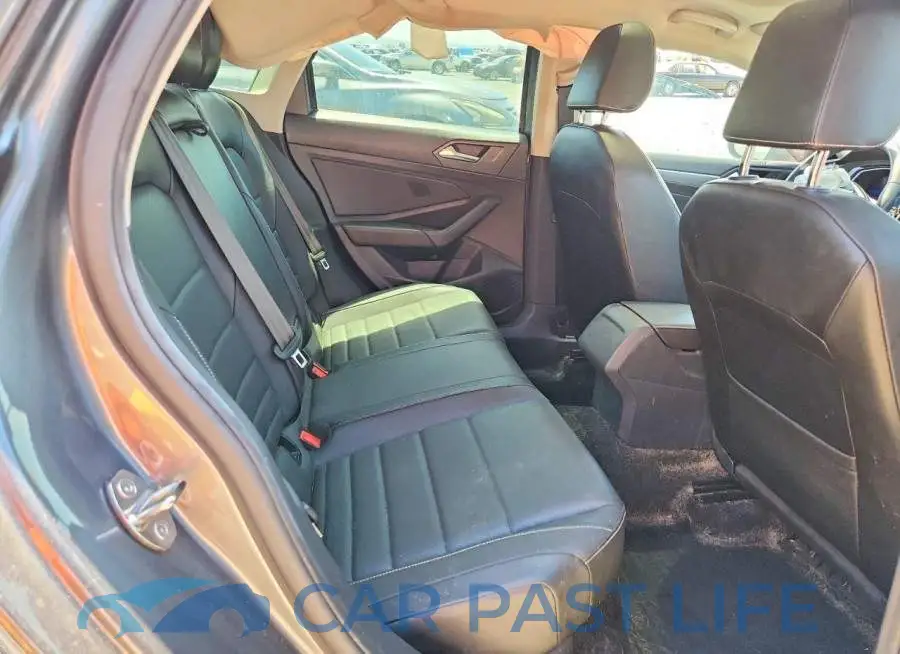 3VW7M7BU5NM005384# 10