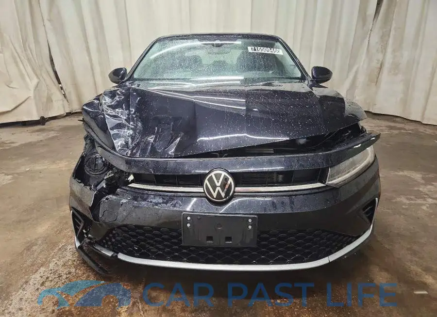 3VW7X7BU3SM093709# 5