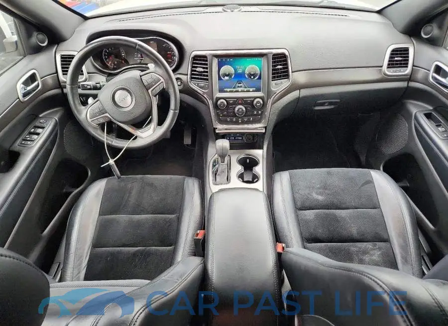 1C4RJEAG2HC915861# 8