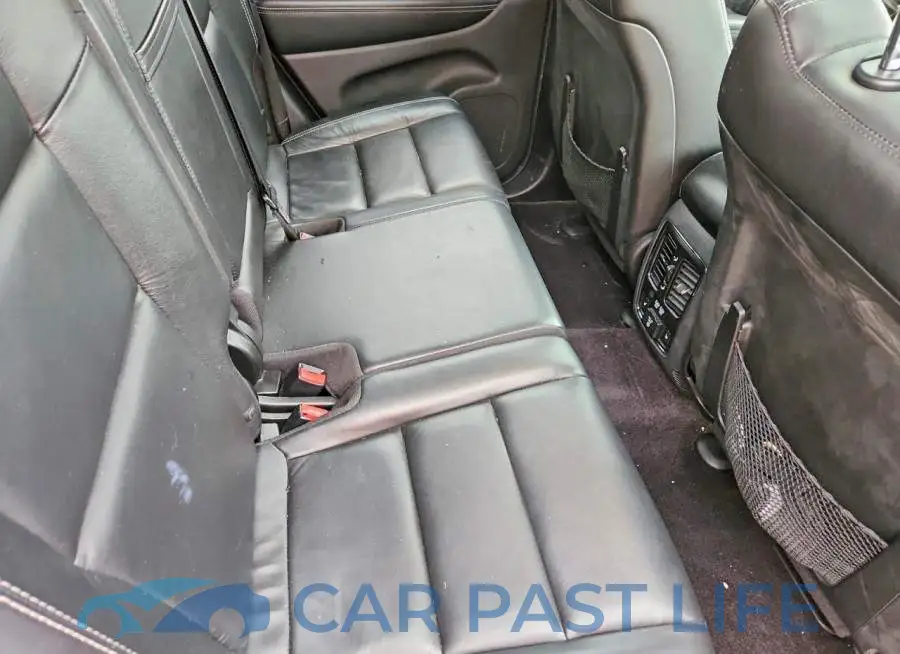 1C4RJFBG5HC640992# 11