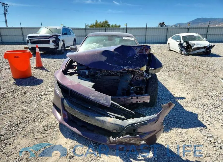 2C3CDXBG9NH216814# 5