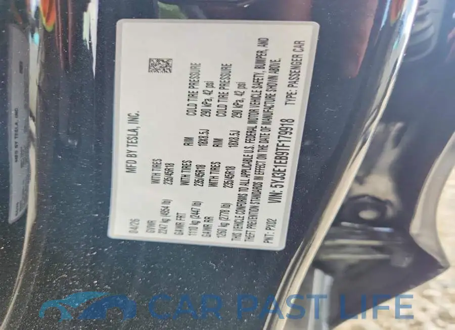 5YJ3E1EB9TF179918# 12