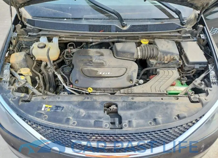 2C4RC1DG5MR570678# 12