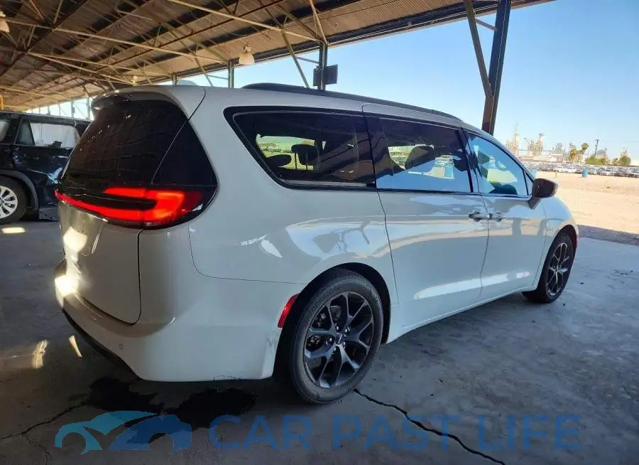 2C4RC1FG0MR572299# 3