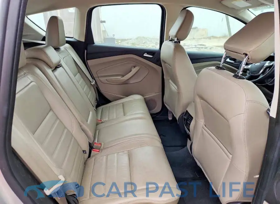 1FADP5DU3JL102910# 11