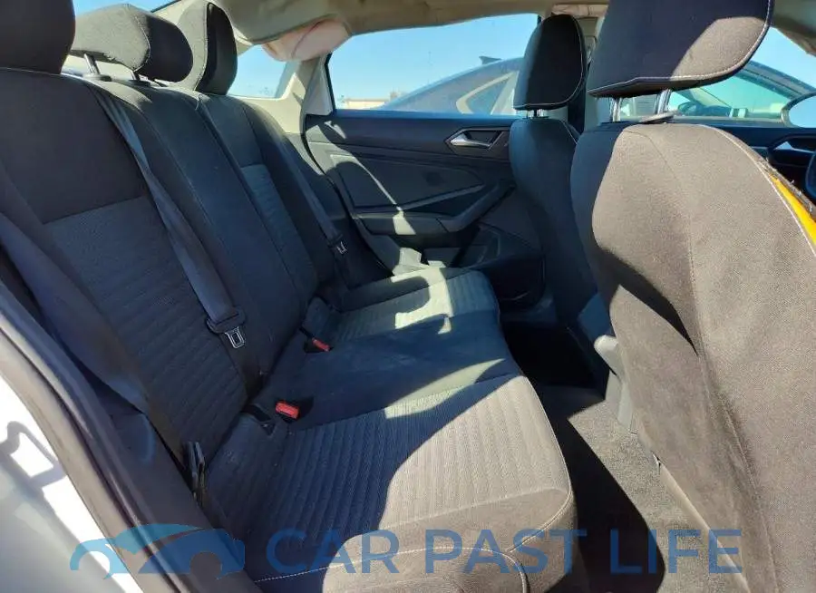 3VW5M7BU0RM070270# 10