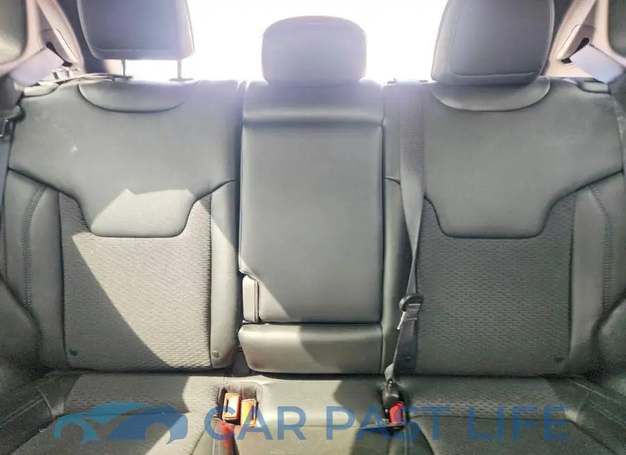 3C4NJDBN6TT209592# 10
