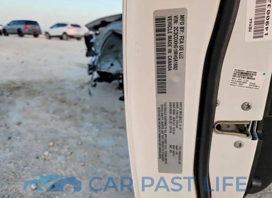 2C3CDXHG1MH581882# 13