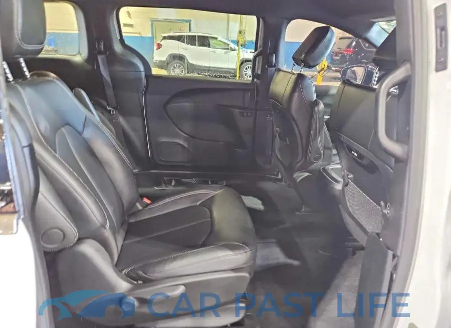 2C4RC1S74SR575693# 11