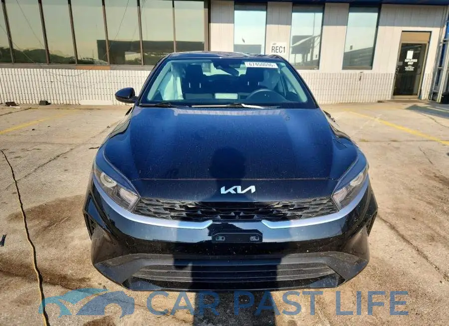 3KPF24AD6RE812226# 5