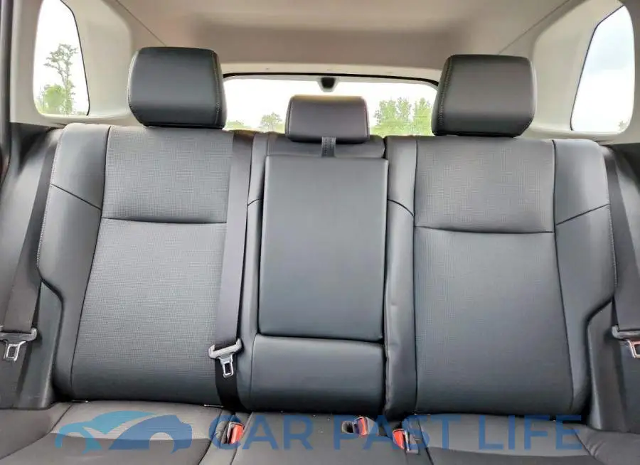 2T36CRAV8TW048975# 10