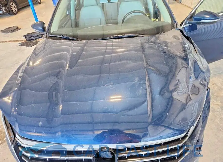 1VWBA7A33JC043378# 11