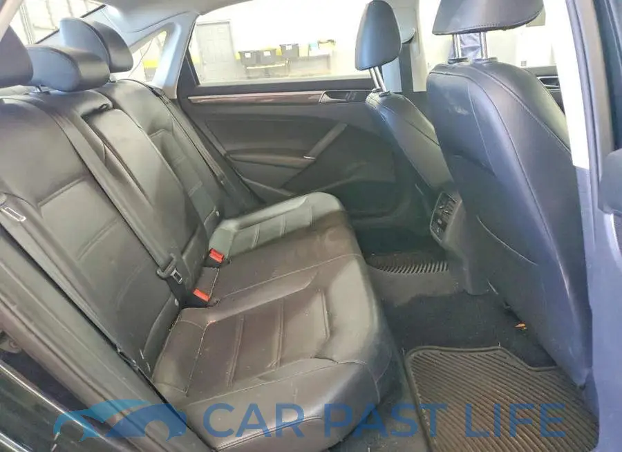 1VWBT7A37HC018102# 10