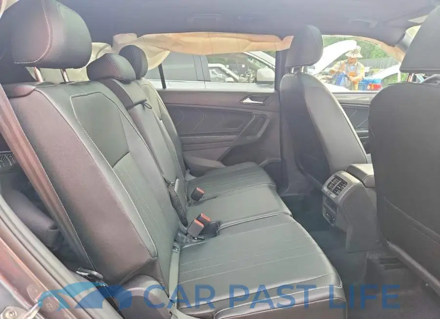 3VVCB7AX9RM002157# 11